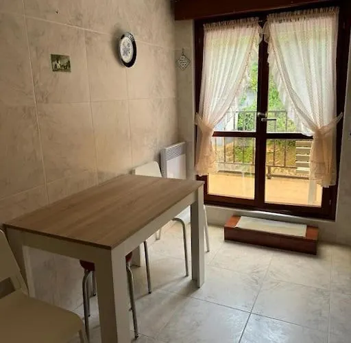 Unquera Appartement *