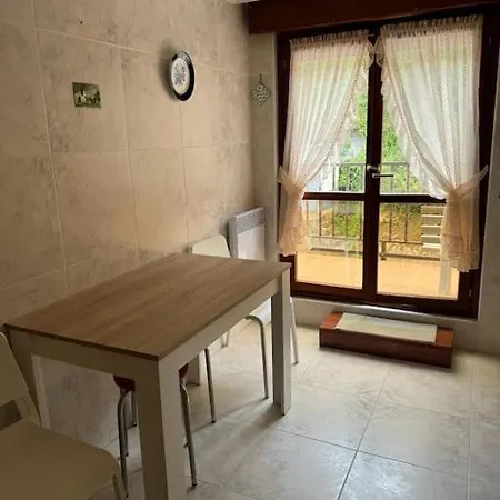 Unquera Appartement *